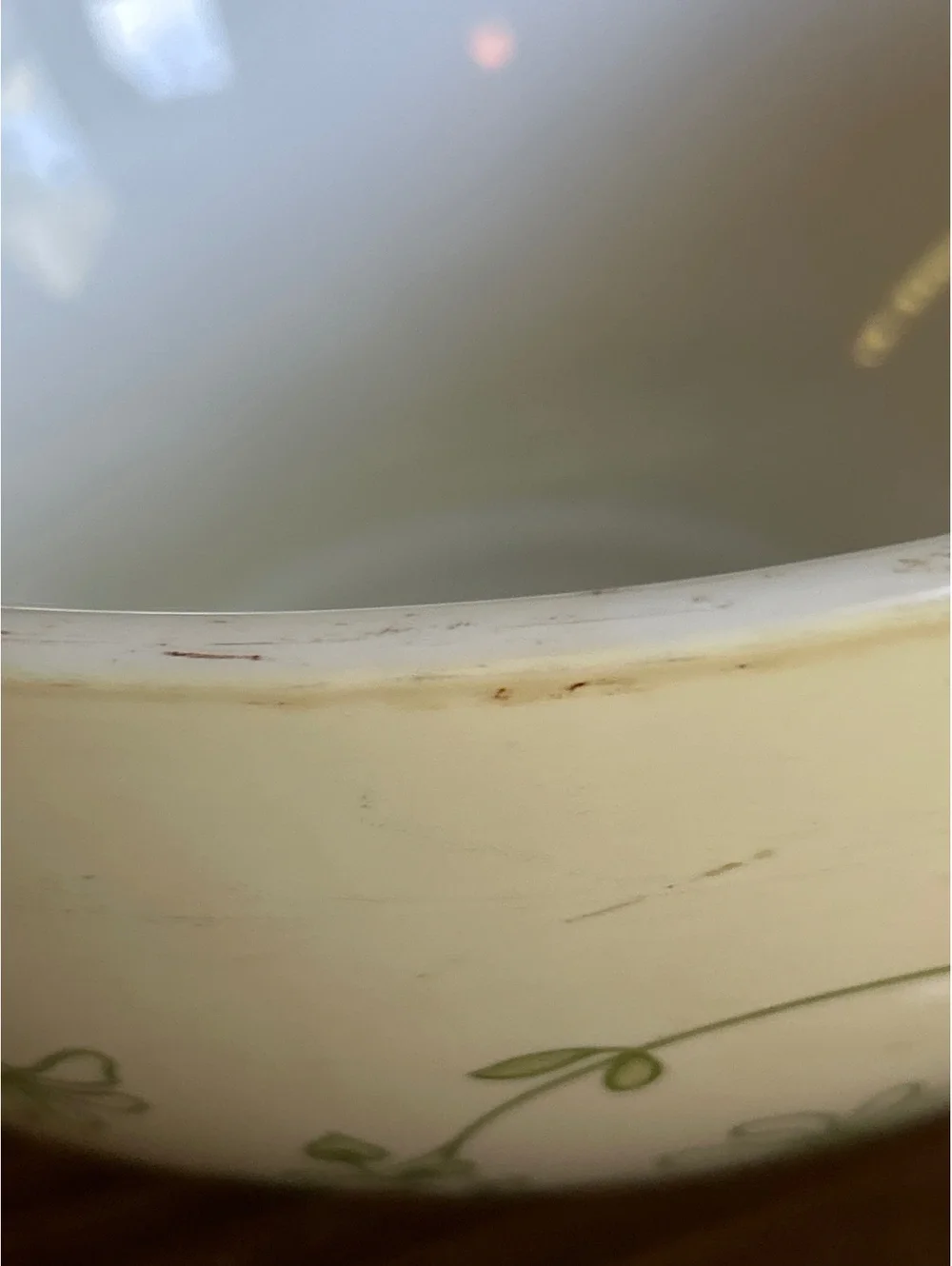 Vintage Pyrex 2.5 Quart Mixing Bowl with Green Floral Design